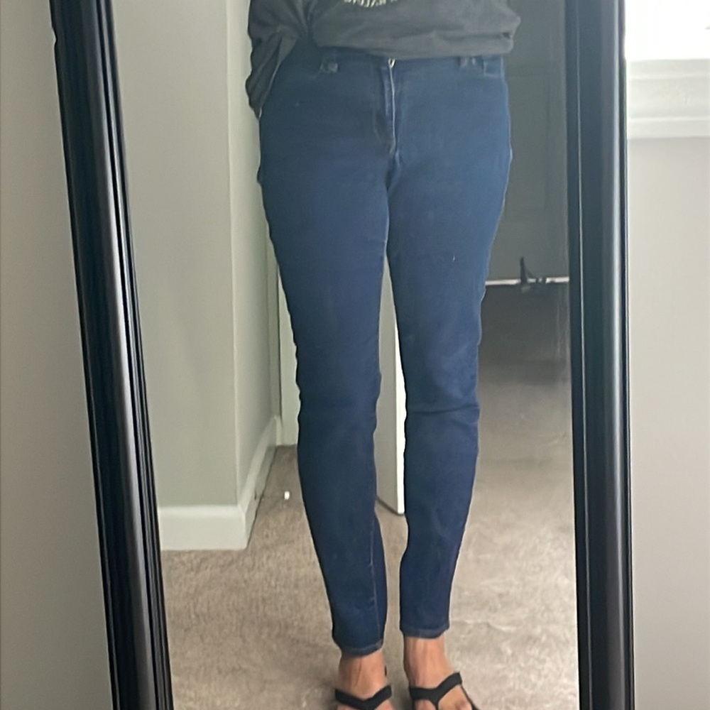 Women’s Gap true Skinny Flattering Blue Jeans